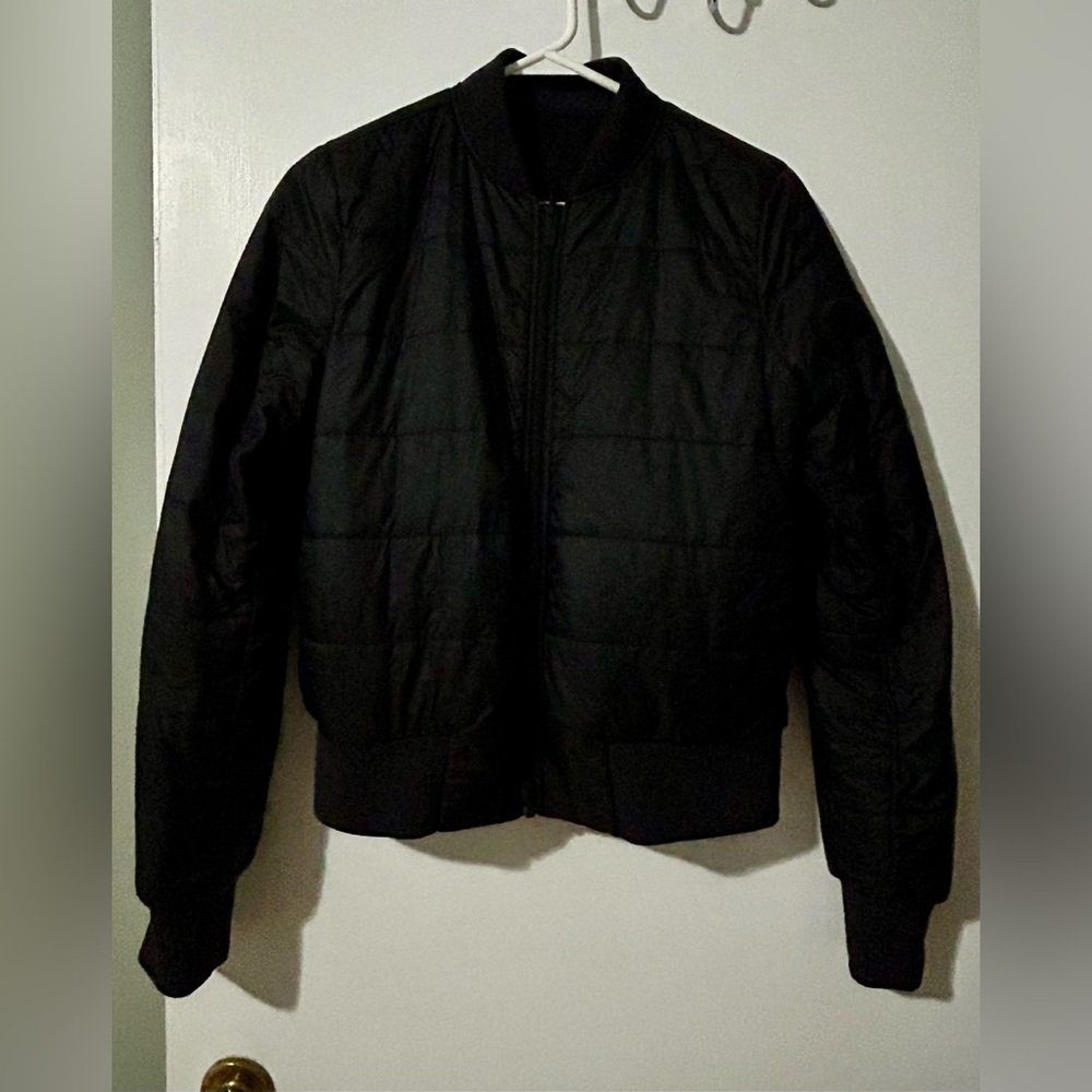 Lululemon Black Women’s Reversible Quilted Bomber Jacket. Size Small.